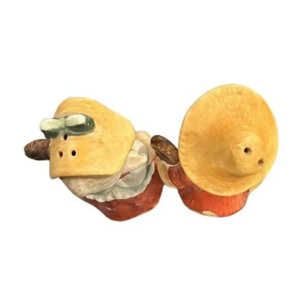 Vintage Salt & Pepper Shakers Boy‎ & Girl Shepherds Ceramic